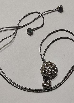 Кольє, ланцюжок із кулоном, підвіскою