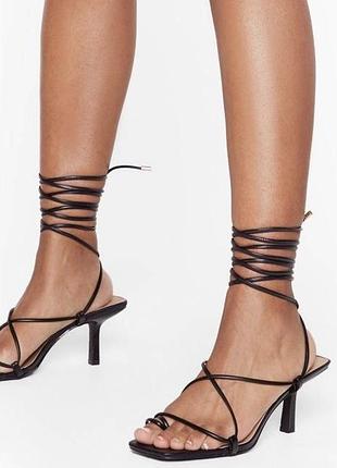 Туфлі на підборах зі штучної шкіри