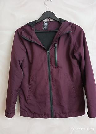 Куртка бордового цвета на флисе