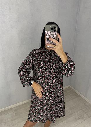 Гарна сукня квітковий принт