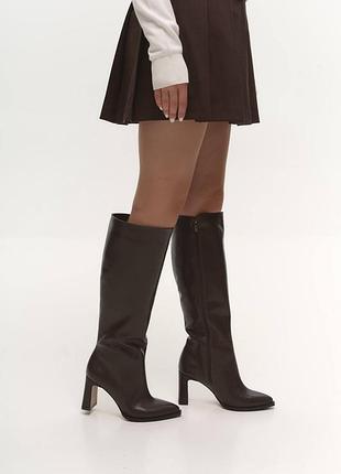 Сапоги женские коричневые кожа / кожаные сапоги шоколадного цвета на каблуках/ демисезонные сапоги на каблуках