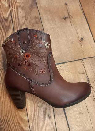 Чобітки жіночі шкіряні демісезонні pikolnos 38 розміру