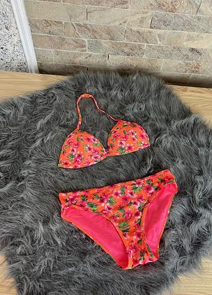 Роздільний купальник в квіти