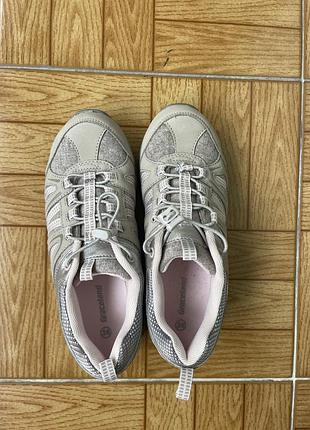 Кросівки виробник німеччина