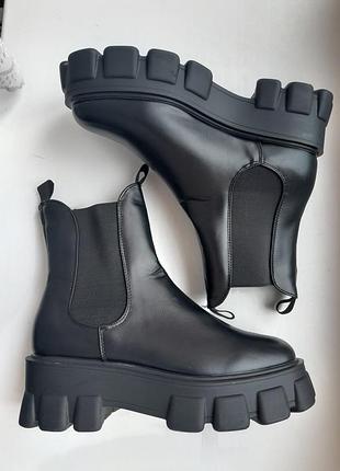 Ботинки челси 40р prettylittlething