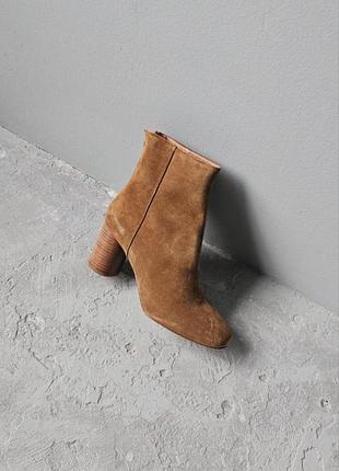 Замшевые кожаные ботильоны sandro