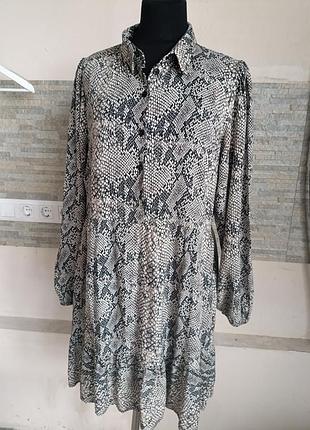 Плаття з довгим рукавом