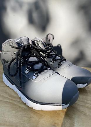 Черевики, ботінки kangaroos