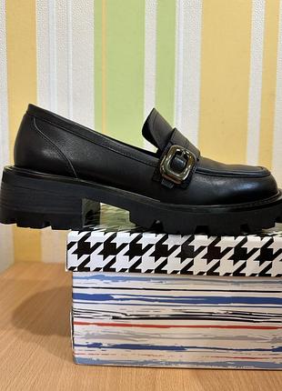 Туфлі шкіряні miraton 38р