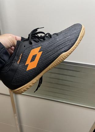 Абсолютно нові!!! сороконожки чоловічі , 40,5 розмір ,lotto solista