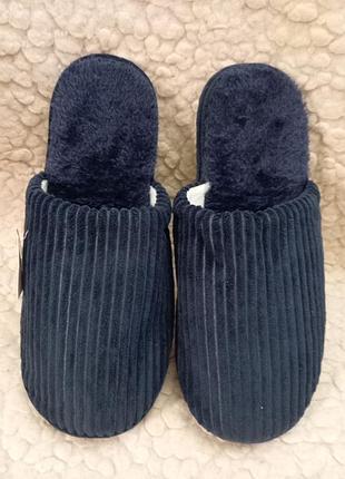 Нові капці. р 40.