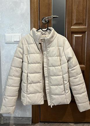 Куртка жіноча