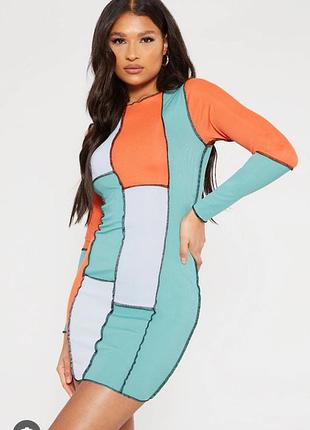 Стильное красивое платье с швами наизнанку