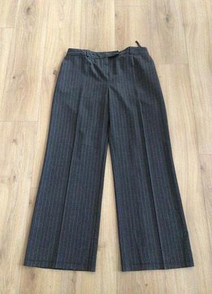 Брюки у смужку