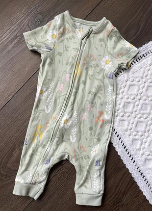 Салатовий пісочник з квітами на замочку блискавці для дівчинки 0-1 міс в пастельних для новонародженої