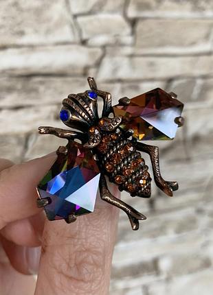 Вінтажна брошка бджілка