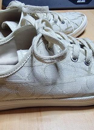 Кеди жіночі calvin klein оригінал тканинні 39 розмір повнорозмірні устілка 255мм