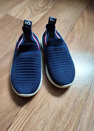 Кросівки кеди 27 - 28 ціна за пару