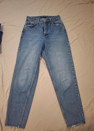 Джинсы состояния восхитительный