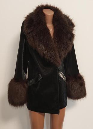 Куртка с искустаенним мехом