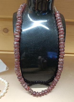 Ожерелье из клубничного кварца