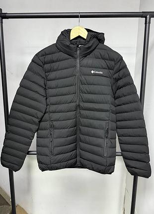 Чоловіча зимова куртка.