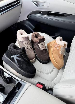 Жіночи сноубутси на шнурівках