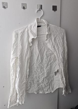 Біла легка сорочка