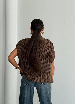 Желетка вязаная