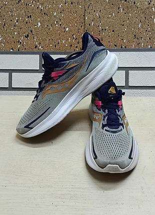 Кросівки від бренду saucony ride 15