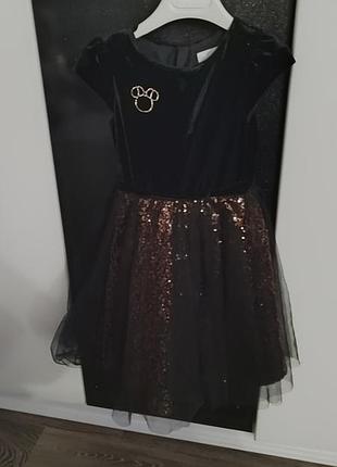 Платье в идеальном состоянии.