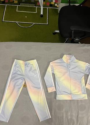 Спортивний костюм для дівчинки