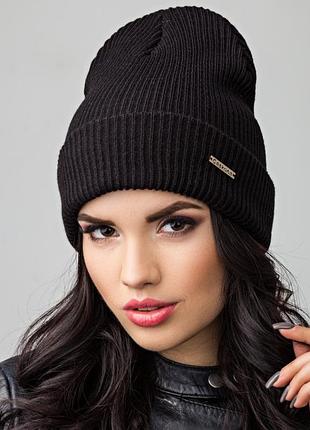 Вязаная женская шапка лопата с удлиненной макушкой