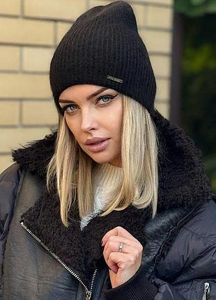 Женская теплая ангоровая шапка черная