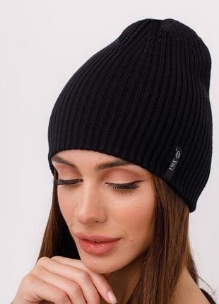 Черная женская шапка бини