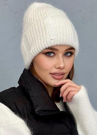 Ангоровая женская шапка вязаная теплая