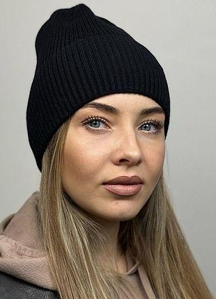 Жіноча шапка-лопата з відворотом чорна