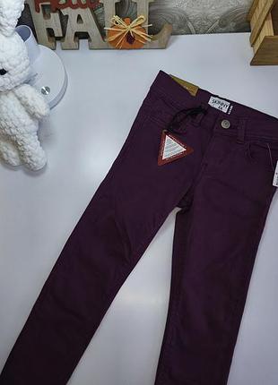 Брюки цвета бургунди от kiabi
