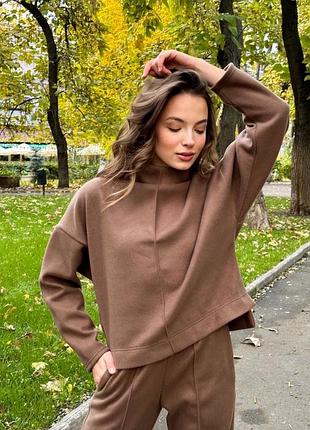 Теплый трикотажный костюм лонгслив и брюки штаны