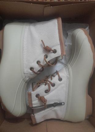 Взуття демисезонне