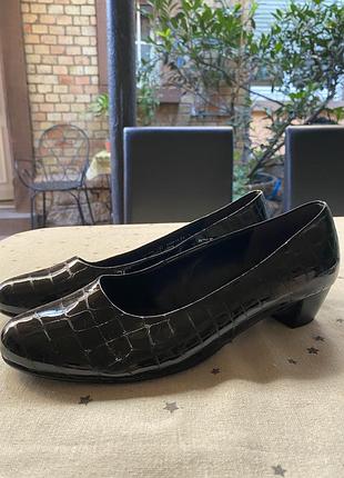 Туфлі жіночі