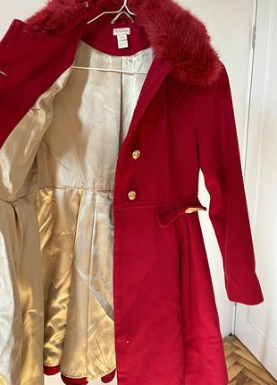 Розкішне червоне пальто! в класичному стилі
