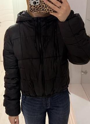Курточка чорна тепла демісезон/зима