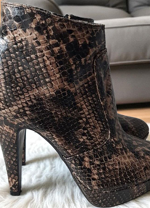 Сапожки сапоги сапоги сапожки сапожки принт змеиная кожа