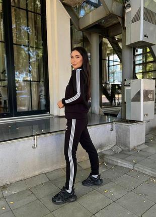 Спортивний костюм