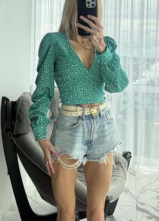 Ніжна блузка топ в дрібні квіточки з рукавами воланами кофтинка лонг pigalle