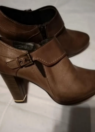 Ботильоны кожаные светло-коричневые