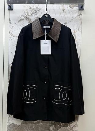 Куртка жіноча