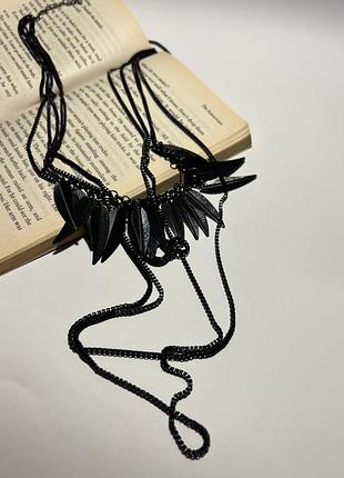 Чорна підвіска з декількох слоїв ланцюжків з листочками❤️