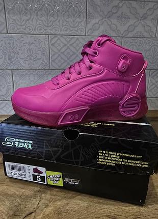 Яскраві підліткові кросівки sketchers 3